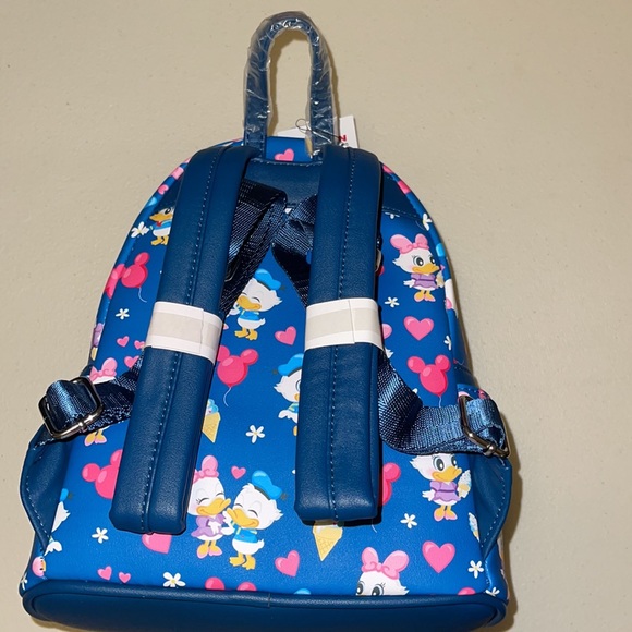 AUTHENTIC DISNEY MERCHANDISE— LOUNGEFLY DONALD & DAISY Backpack - Picture 5 of 6